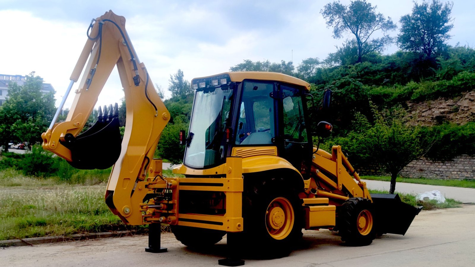 1.0/ 0.3CBM Bucket Backhoe Loader