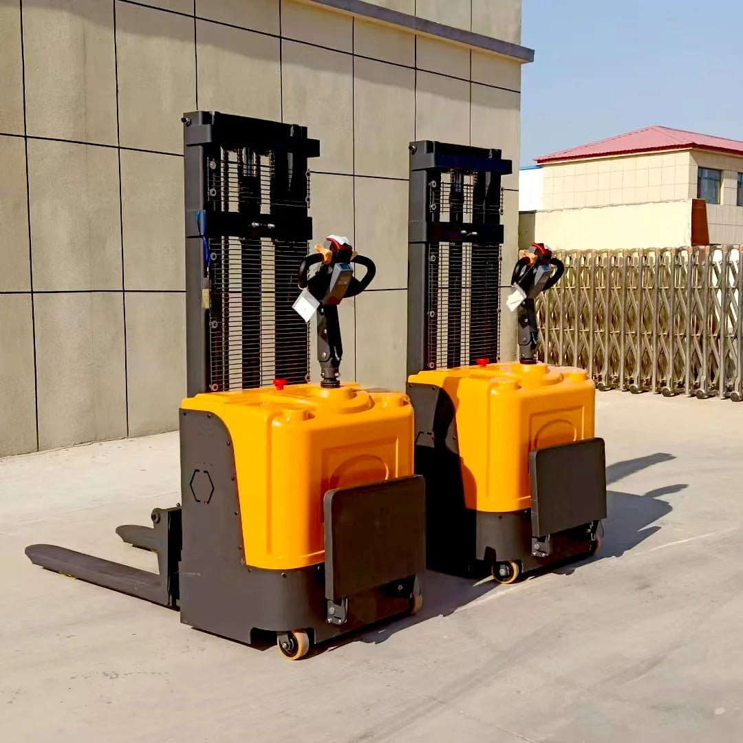 1/ 1.5/ 2 Ton Standing Driving Battery Stacker