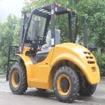 2.0 Ton 4WD Rough Terrain Forklift