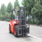3.0 Ton 4WD Rough Terrain Forklift