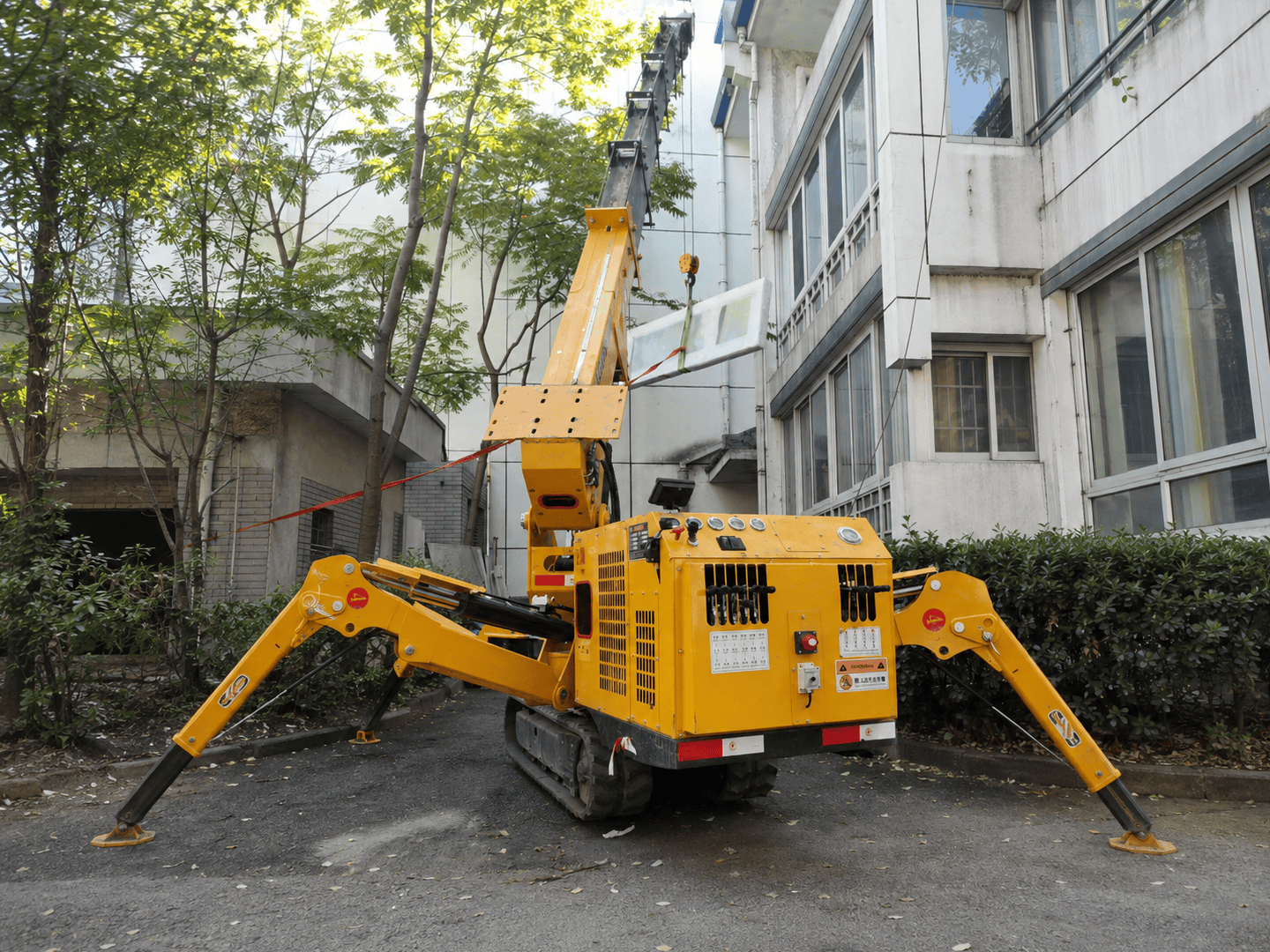 Restricted-access lifting in a confined space